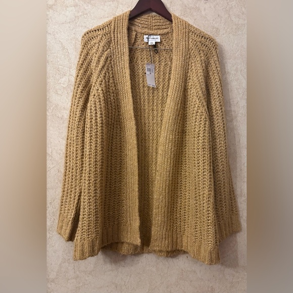 For The Republic Open Shaker Cardigan(Pit to Pit(Back) 20”
Length 31”) - Picture 2 of 5